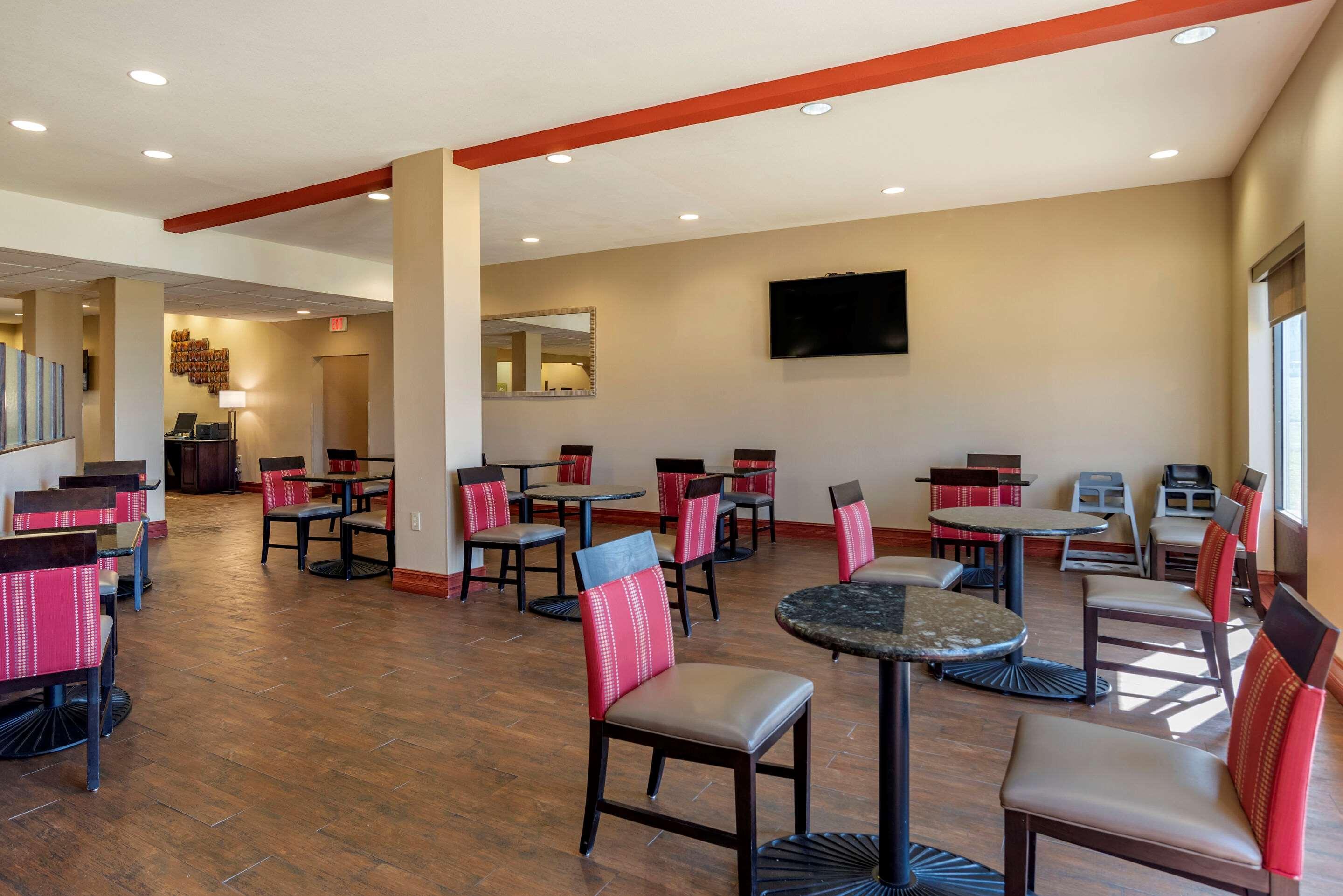 Comfort Suites Airport South Montgomery Exterior foto